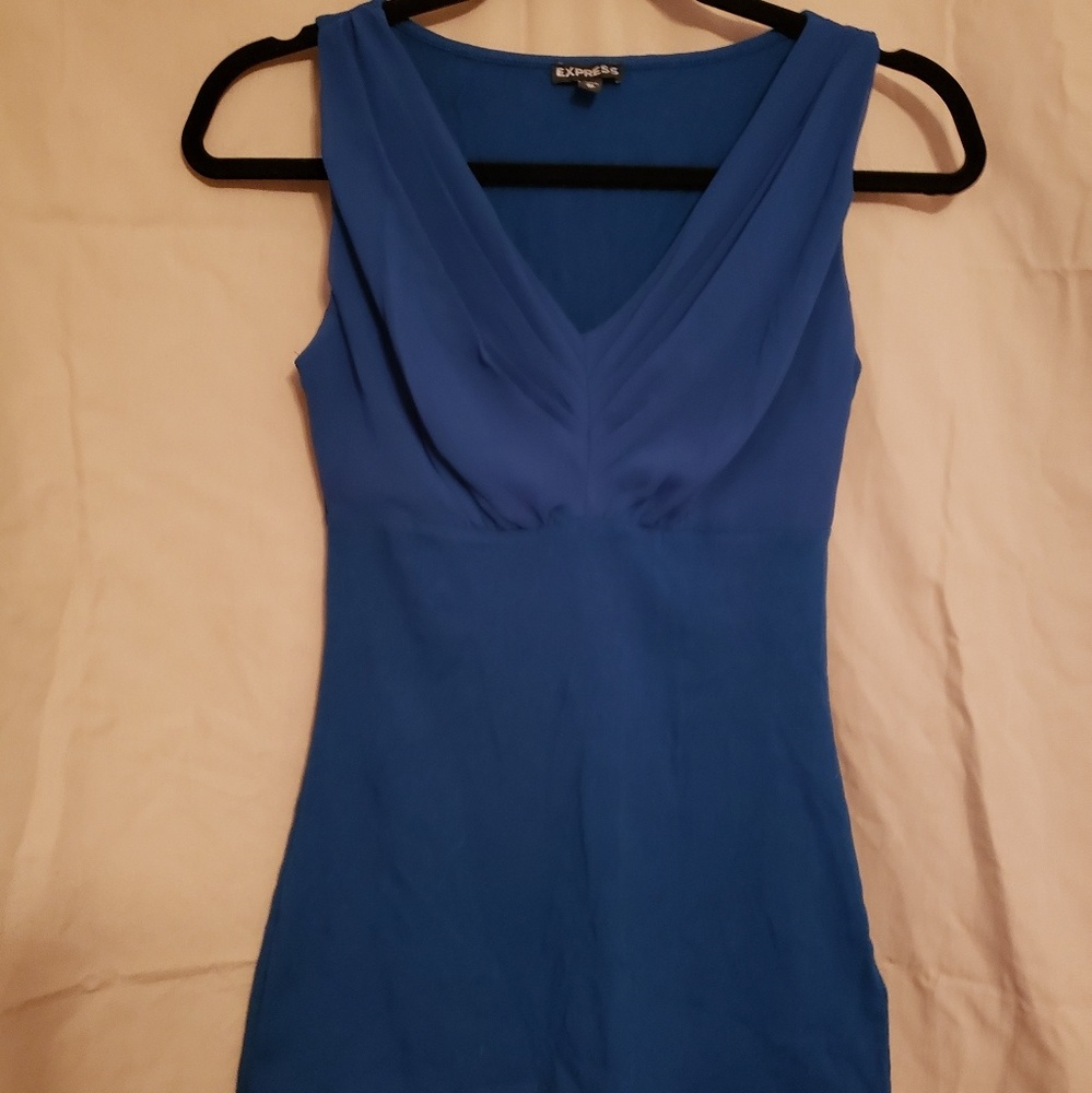 🔥Express sleeveless top🔥